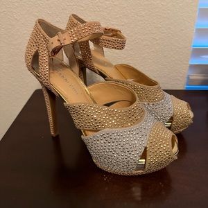 Brand New Gianni Bini Open Toe Rhinestone Embellished Glitter Platform Sandals